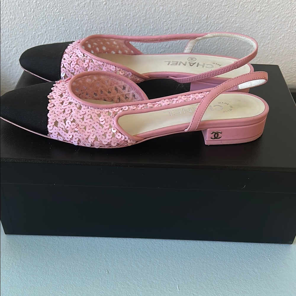 CHANEL Pink and Black Sequin Slingbacks